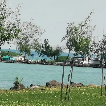 شقة Kiado Koezvetlen Vizparti 1 Szoba, Nappali Minim 2 Ejszakara