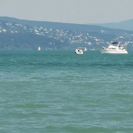 アパート Kiado Koezvetlen Vizparti 1 Szoba, Nappali Minim 2 Ejszakara シオーフォク